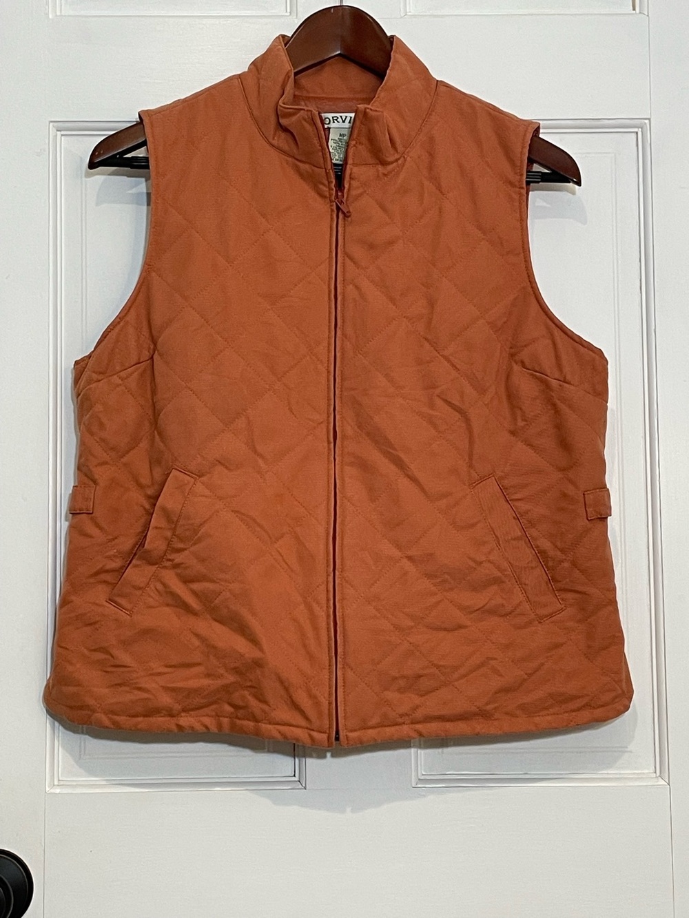 Orvis Women’s MP Quilted Vest Rust Orange Full Zip Pockets Adjustable Waist